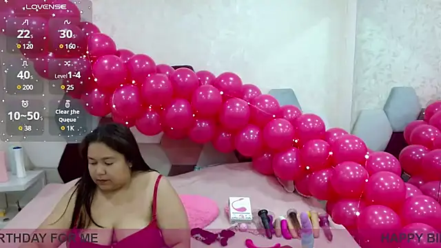 Snapshot of angel_blue chatting on March 14, 2025, 5:02 pm angel blue online show from March 14, 2025, 5:02 pm