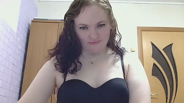 Snapshot of AliceForLoveOh chatting on April 13, 2026, 3:27 pm AliceForLoveOh online show from April 13, 2026, 3:27 pm