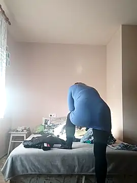 Snapshot of Elza01 chatting on March 6, 2025, 7:03 am Elza01 online show from March 6, 2025, 7:03 am