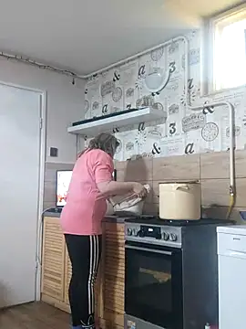 Snapshot of Elza01 chatting on March 4, 2025, 9:51 am Elza01 online show from March 4, 2025, 9:51 am