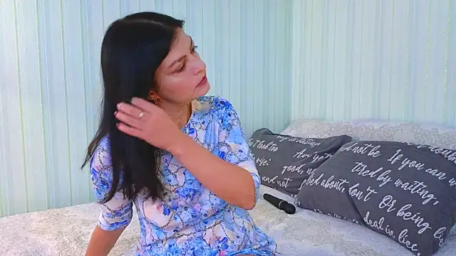  Lily  online show from January 9, 2026, 6:53 am