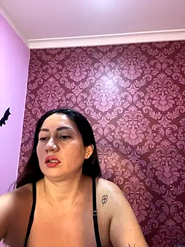 Snapshot of juliana_diaz chatting on November 3, 2025, 11:25 am juliana diaz online show from November 3, 2025, 11:25 am