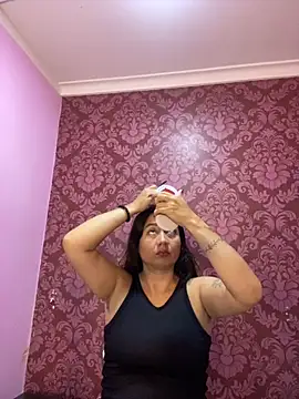 Snapshot of juliana_diaz chatting on October 27, 2025, 11:22 am juliana diaz online show from October 27, 2025, 11:22 am