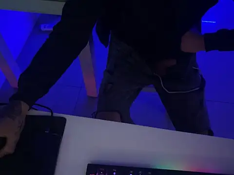 jocone online show from October 28, 2025, 11:03 pm