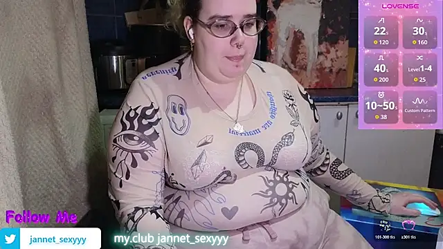Snapshot of JannetPie chatting on July 18, 2026, 1:25 am JannetPie online show from July 18, 2026, 1:25 am
