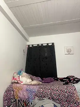 AlondraDiossa03 online show from October 28, 2025, 7:02 pm