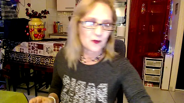 Snapshot of Ala-N-Dala chatting on February 19, 2026, 11:40 am Ala-N-Dala online show from February 19, 2026, 11:40 am