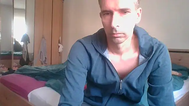 Geiler-boy313 online show from April 16, 2026, 8:59 am