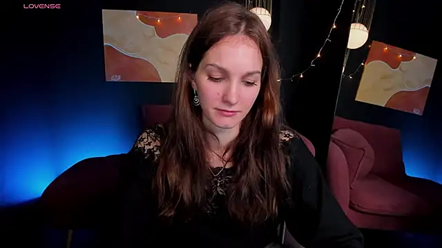 Snapshot of MirandaGlow chatting on March 6, 2025, 5:46 am MirandaGlow online show from March 6, 2025, 5:46 am