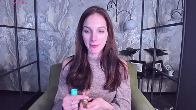 Snapshot of MirandaGlow chatting on February 7, 2025, 11:56 am MirandaGlow online show from February 7, 2025, 11:56 am