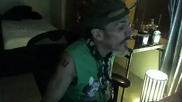 Snapshot of mycock2474u chatting on October 15, 2025, 12:13 pm mycock2474u online show from October 15, 2025, 12:13 pm