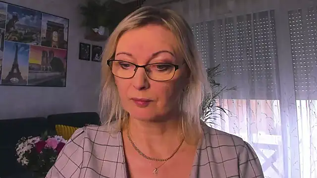 vanessa chat online show from February 16, 2026, 2:27 pm