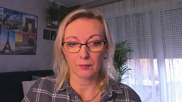 Snapshot of vanessa_chat chatting on November 12, 2025, 2:10 pm vanessa chat online show from November 12, 2025, 2:10 pm