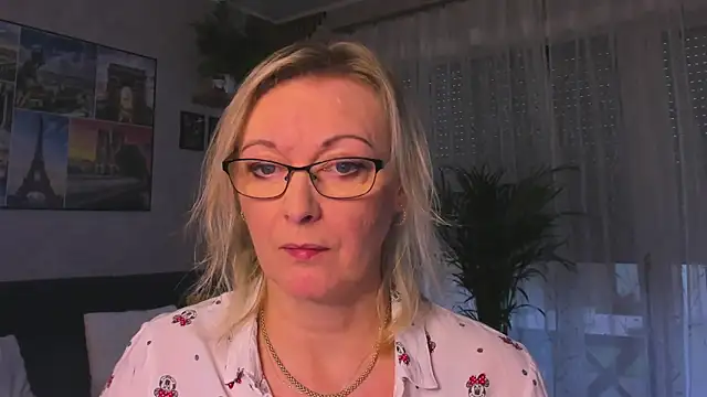 Snapshot of vanessa_chat chatting on December 4, 2025, 2:16 pm vanessa chat online show from December 4, 2025, 2:16 pm