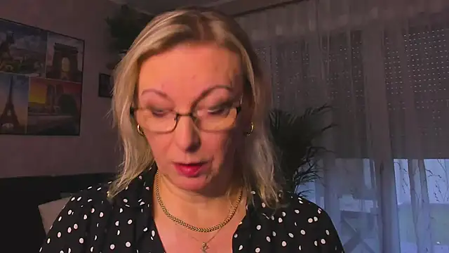 Snapshot of vanessa_chat chatting on November 25, 2025, 2:17 pm vanessa chat online show from November 25, 2025, 2:17 pm