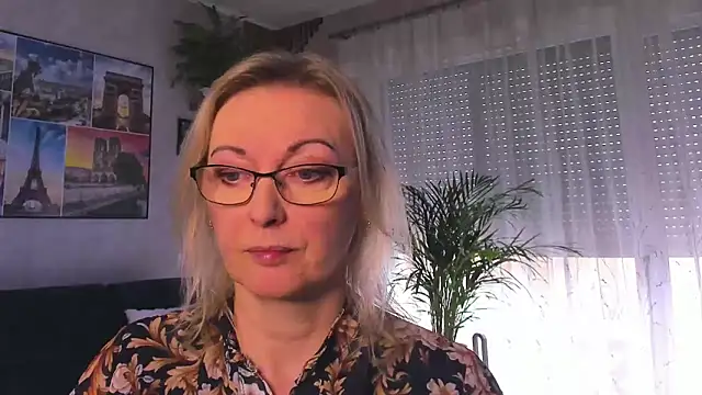 vanessa chat online show from March 29, 2026, 1:24 pm