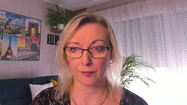 vanessa chat online show from April 13, 2026, 1:15 pm