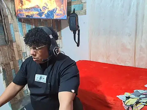 Malo666howard online show from February 9, 2026, 4:32 am