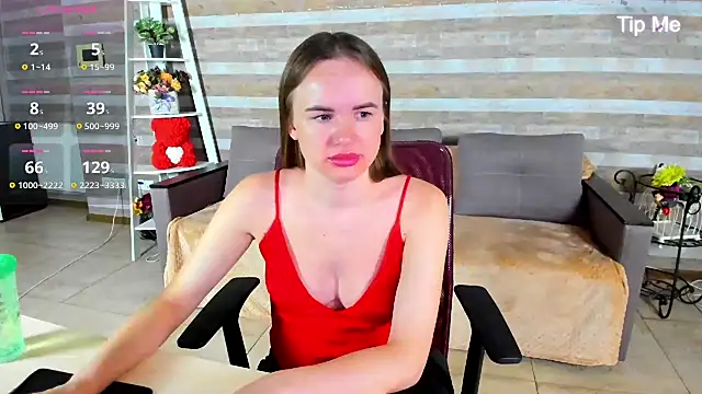 SusanSmit online show from September 25, 2025, 6:58 pm