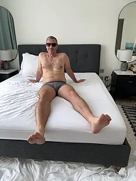 Snapshot of petez135 chatting on March 20, 2025, 9:26 am petez135 online show from March 20, 2025, 9:26 am