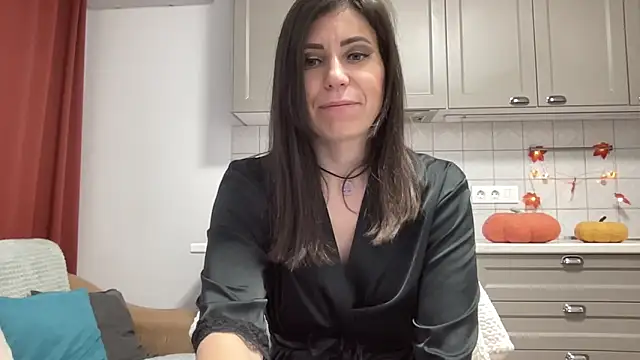 HotyWinter online show from November 1, 2025, 4:52 am