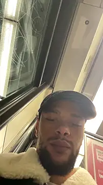 Lionayowe online show from October 26, 2025, 7:58 pm