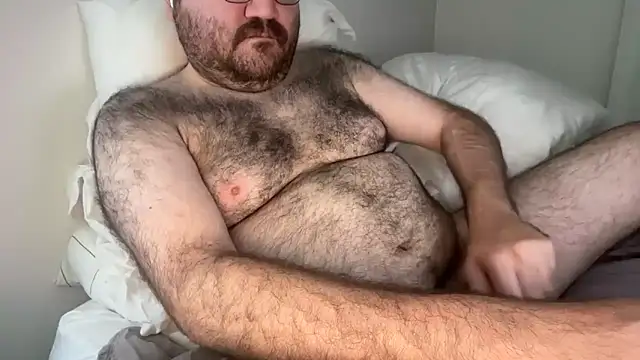 Snapshot of elagobear chatting on June 7, 2026, 4:07 am elagobear online show from June 7, 2026, 4:07 am