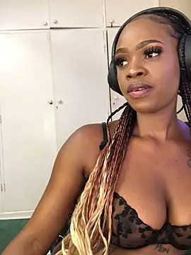 Snapshot of LuciousLips96 chatting on October 23, 2025, 8:46 am LuciousLips96 online show from October 23, 2025, 8:46 am