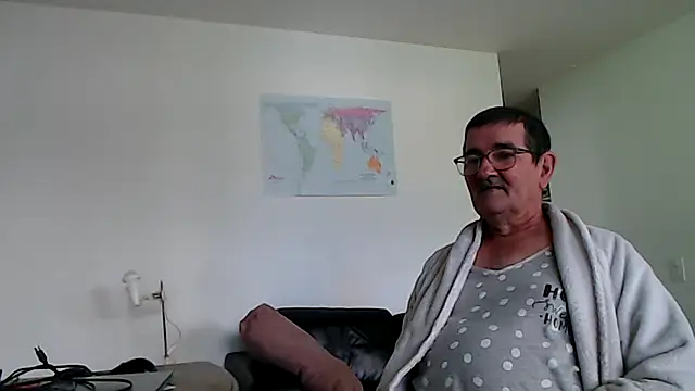 Snapshot of silvio-aus-luzern-CH chatting on June 14, 2026, 6:58 am silvio-aus-luzern-CH online show from June 14, 2026, 6:58 am