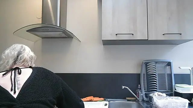 lilie69 online show from February 8, 2026, 10:35 am