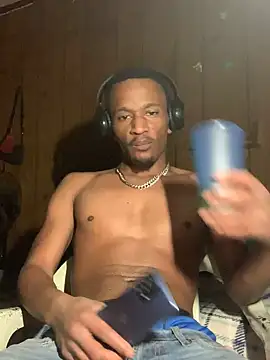 Snapshot of Tristris100 chatting on December 12, 2024, 10:31 pm Tristris100 online show from December 12, 2024, 10:31 pm