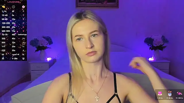 Snapshot of AnnaCarrera chatting on December 18, 2025, 8:01 pm AnnaCarrera online show from December 18, 2025, 8:01 pm