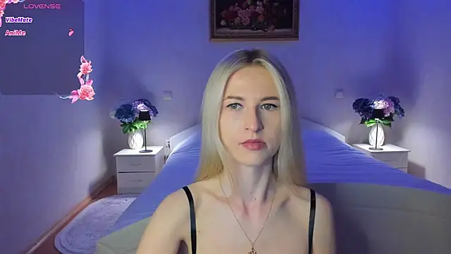 Snapshot of AnnaCarrera chatting on May 17, 2026, 8:53 pm AnnaCarrera online show from May 17, 2026, 8:53 pm