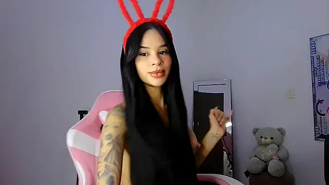 Snapshot of secretgreisy_ chatting on July 19, 2026, 11:34 pm secretgreisy online show from July 19, 2026, 11:34 pm