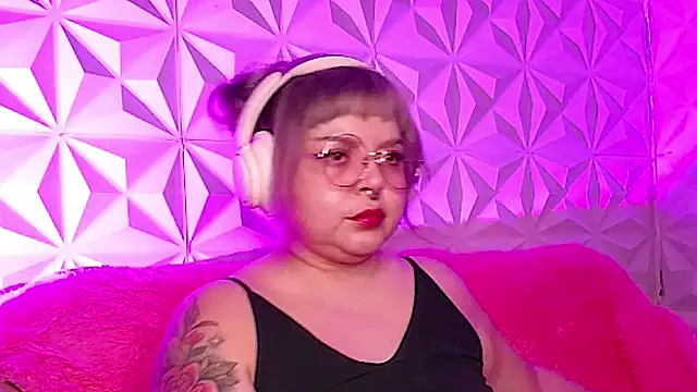 Snapshot of Satyn_doll chatting on November 3, 2025, 11:41 pm Satyn doll online show from November 3, 2025, 11:41 pm