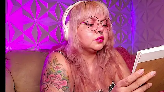 Satyn doll online show from February 4, 2026, 11:11 pm