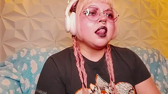 Satyn doll online show from May 15, 2026, 11:14 pm