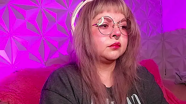 Snapshot of Satyn_doll chatting on November 15, 2025, 9:41 pm Satyn doll online show from November 15, 2025, 9:41 pm