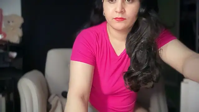 emalove-xh online show from April 11, 2026, 3:03 am