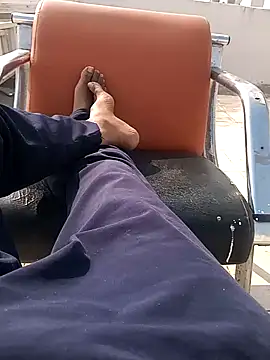 indianguy21 online show from December 22, 2024, 5:32 pm