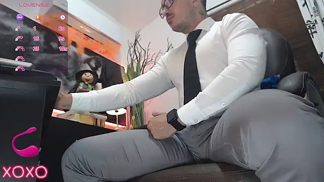 randyluke online show from October 12, 2025, 9:43 am