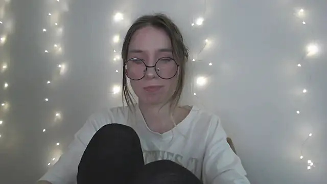 Snapshot of _Hanna_Moon_ chatting on November 30, 2025, 11:11 am Hanna Moon online show from November 30, 2025, 11:11 am