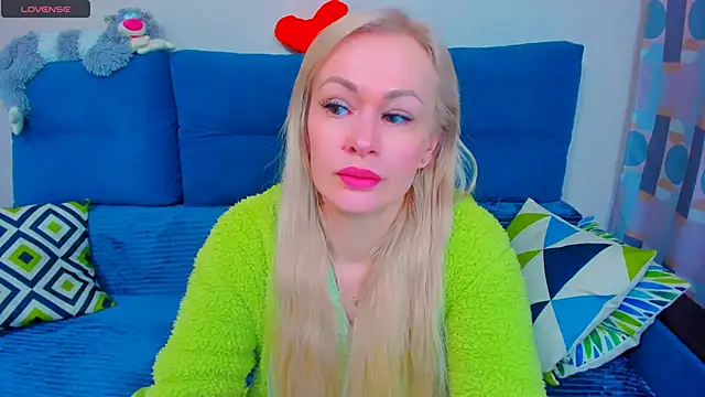 EllenMoore online show from February 8, 2025, 2:26 am