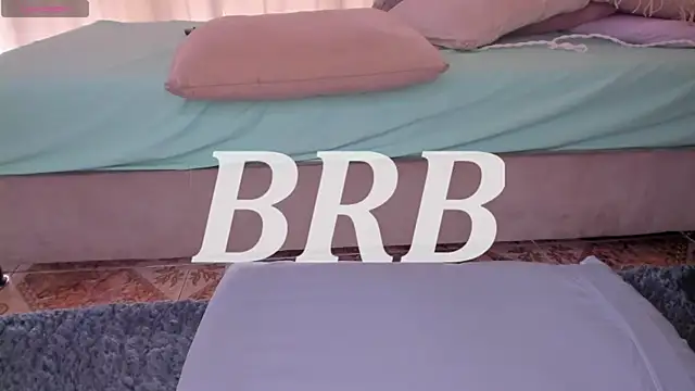 Snapshot of Secret_chells chatting on March 18, 2025, 7:12 pm Secret chells online show from March 18, 2025, 7:12 pm