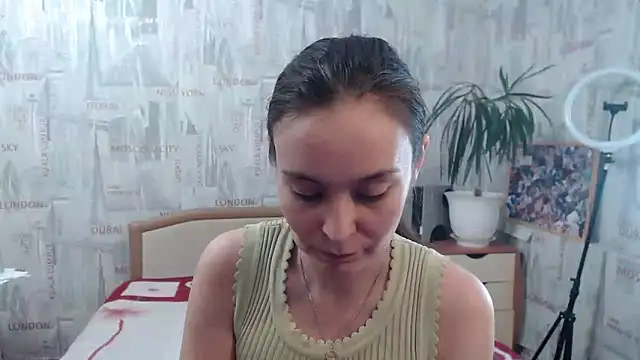 Snapshot of GinaQSoul chatting on March 21, 2025, 6:38 am GinaQSoul online show from March 21, 2025, 6:38 am