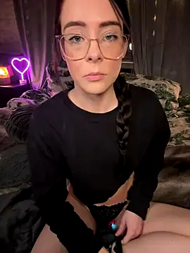 Snapshot of Carmen_Monroe chatting on December 16, 2025, 7:07 pm Carmen Monroe online show from December 16, 2025, 7:07 pm