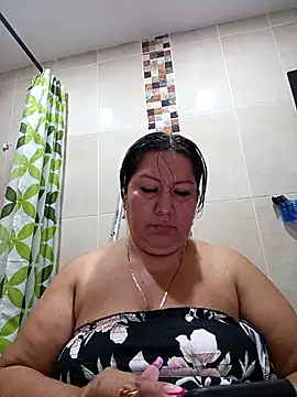 Brenda Berck  online show from November 14, 2025, 12:31 pm