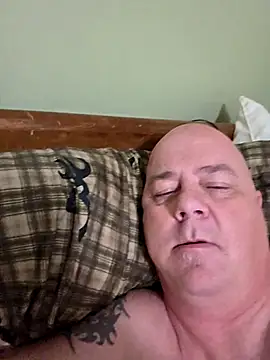 Snapshot of horny4you1 chatting on November 13, 2025, 4:38 am horny4you1 online show from November 13, 2025, 4:38 am