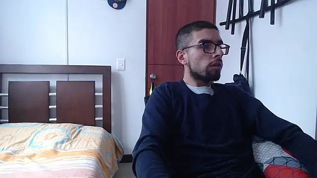 Snapshot of fvckolombianguyy chatting on March 12, 2025, 9:56 pm fvckolombianguyy online show from March 12, 2025, 9:56 pm