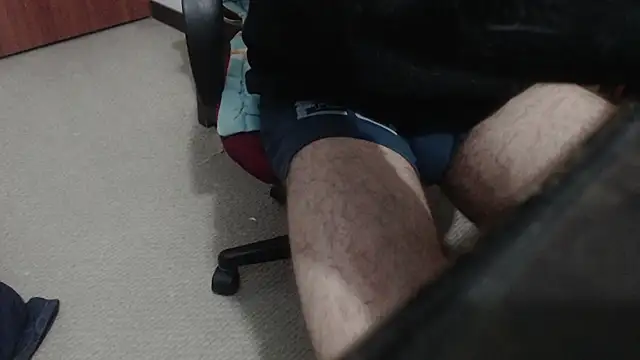 Snapshot of fvckolombianguyy chatting on February 16, 2025, 6:43 am fvckolombianguyy online show from February 16, 2025, 6:43 am